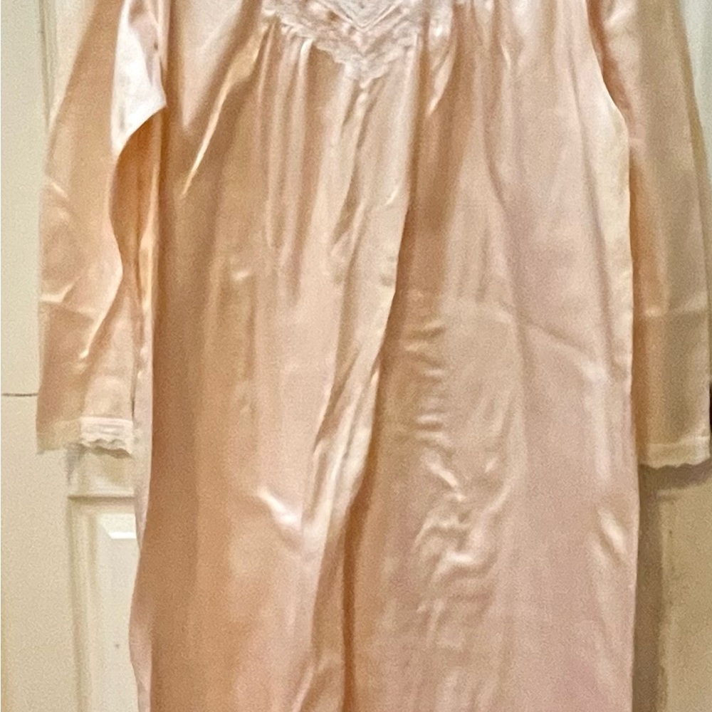 Vintage Barbizon ,Lace Trim, Delicate Rose Nightgown Prairie Cottage Size Med